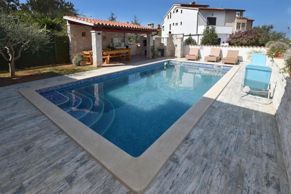 Apartment Ulika - 3 For 4 Persons