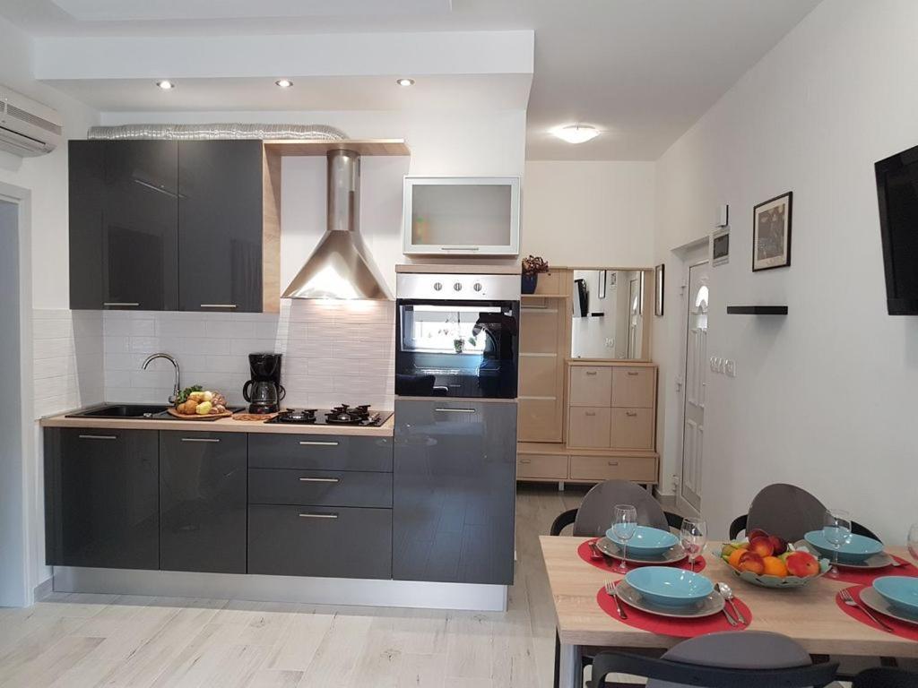 Apartment Ulika - 3 For 4 Persons
